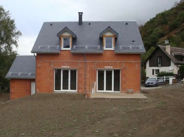 Toiture en ardoise sur construction neuve